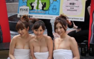 黑人xxxx视频_超清免费在线播放