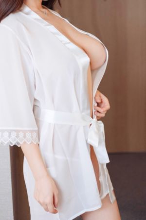 亚洲欧美制服久精品_超清在线观看